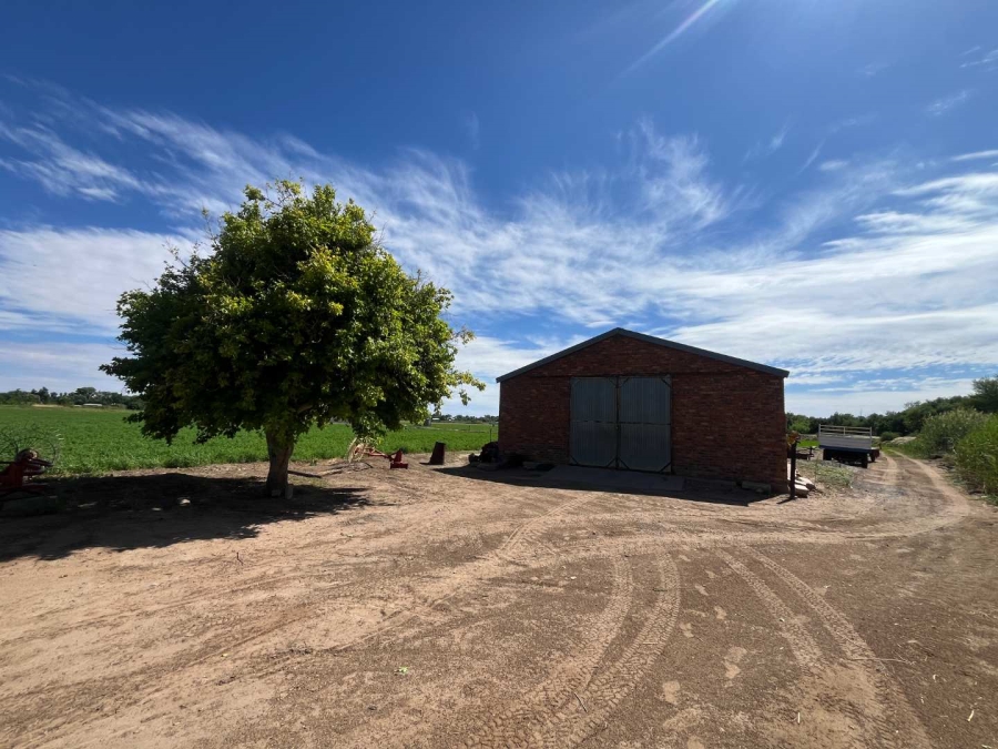 0 Bedroom Property for Sale in Middelpos Northern Cape